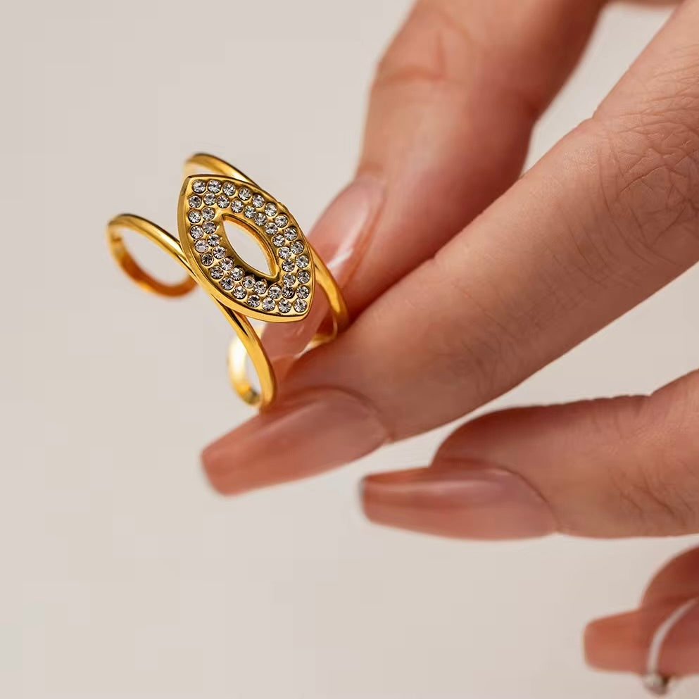 Vivienne Ring - Efeja Jewellery