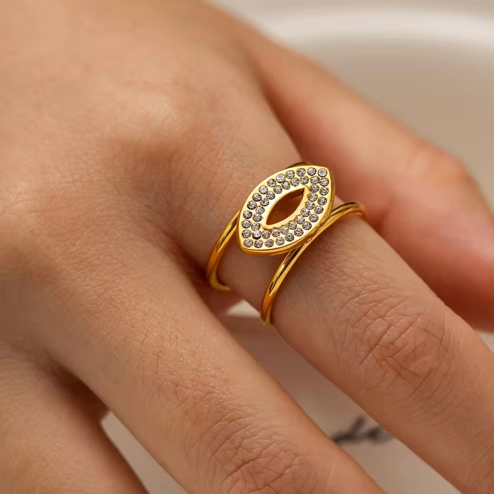 Vivienne Ring - Efeja Jewellery